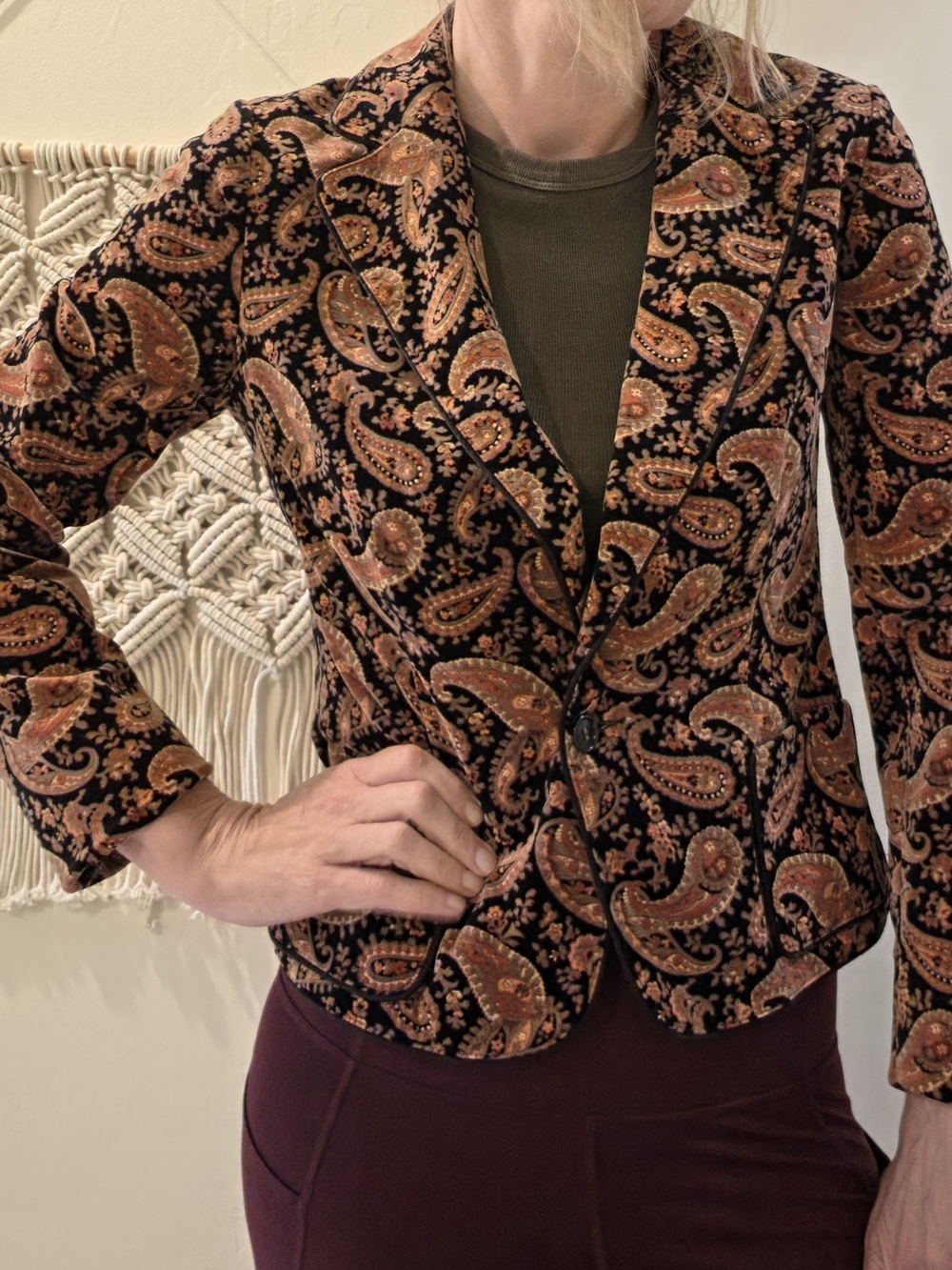 Immaculate Condition Vintage Paisley Velvet Tailored Blazer By Victor Joris